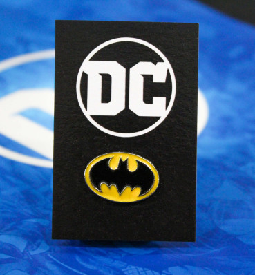 Значок Бетмен ⦁ Пін Batman ⦁ Подарунки з супергероями в стилі всесвіту DC