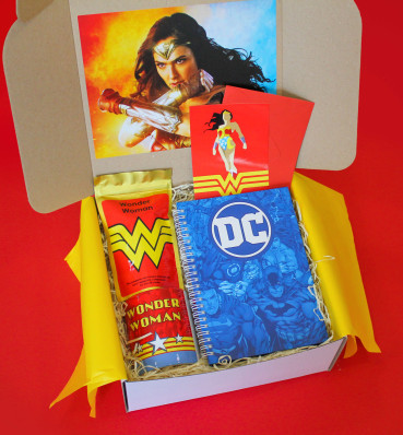 Бокс Wonder Woman ⦁ classic ⦁ Подарунок фанату Чудо Жінки і ДС