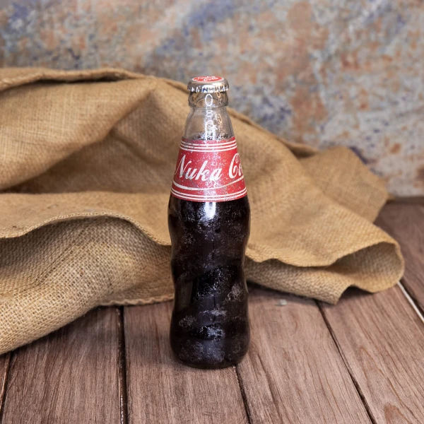 Пляшка Nuka-cola • Ядер-кола для фаната Фоллаут • Напої з гри
