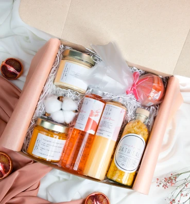Spa box «Orange» Premium ⦁ Подарунковий бокс для дівчини - набір косметики для догляду за шкірою