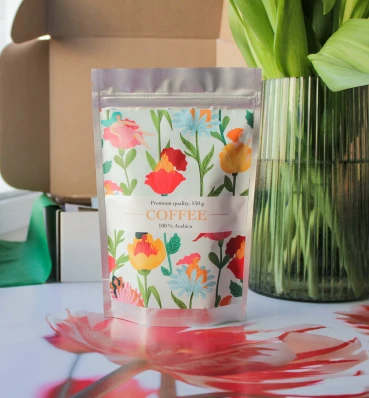Мелена кава «Flowers» у стильному квітковому дизайні ⦁ Сувеніри та солодощі ⦁ Подарунок жінці, дівчині чи колезі