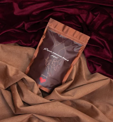 Чёрный листовой чай «Закохані» ⦁ Сувениры и сладости ⦁ Романтический подарок для женщины или мужчины