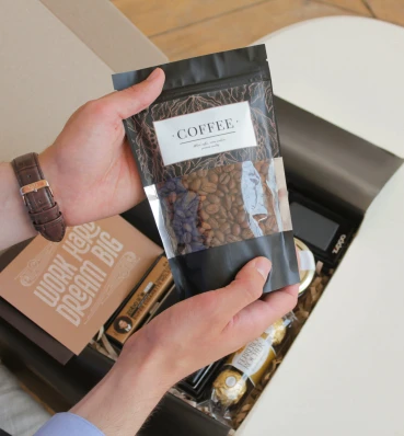 Кофе «Mr. Black» в стильном дизайне ⦁ Сувениры и сладости ⦁ Универсальный подарок для мужчины