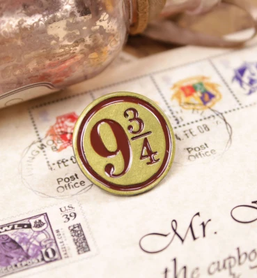 Значок с эмблемой платформы 9 ¾ ⚡️ Украшения в стиле Гарри Поттера