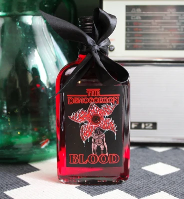 Сироп-бутылочка с кровью Демогоргона • Очень странные дела • Подарки в стиле сериала Stranger Things