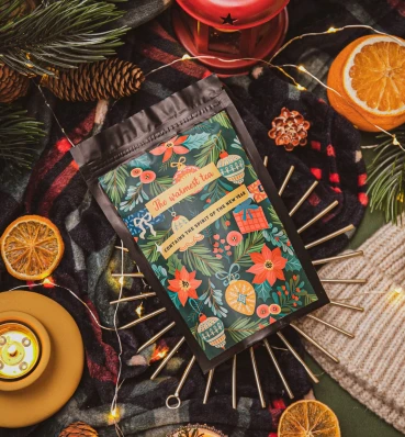 Чорний листовий чай «Spirit of the New Year» ⦁ Сувеніри та солодощі ⦁ Універсальний подарунок на Новий рік та Різдво