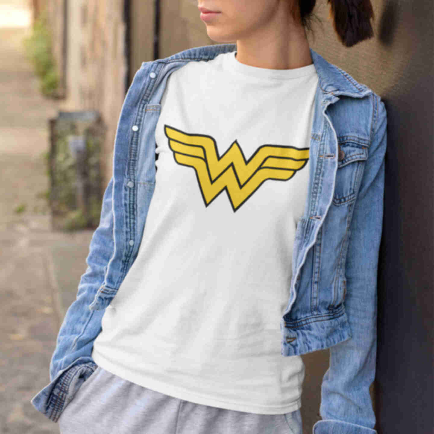 Футболка №24 • Логотип Чудо-жінки • Wonder Woman • DC, білаФото №2