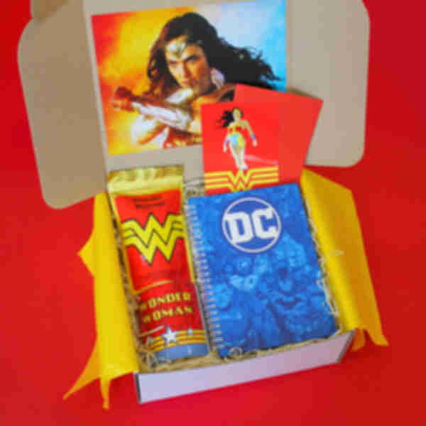 Бокс Wonder Woman ⦁ classic ⦁ Подарунок фанату Чудо Жінки і ДС