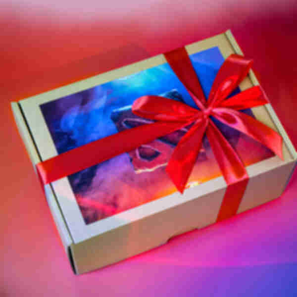 Подарункова коробка з декором Дота 2 Medium