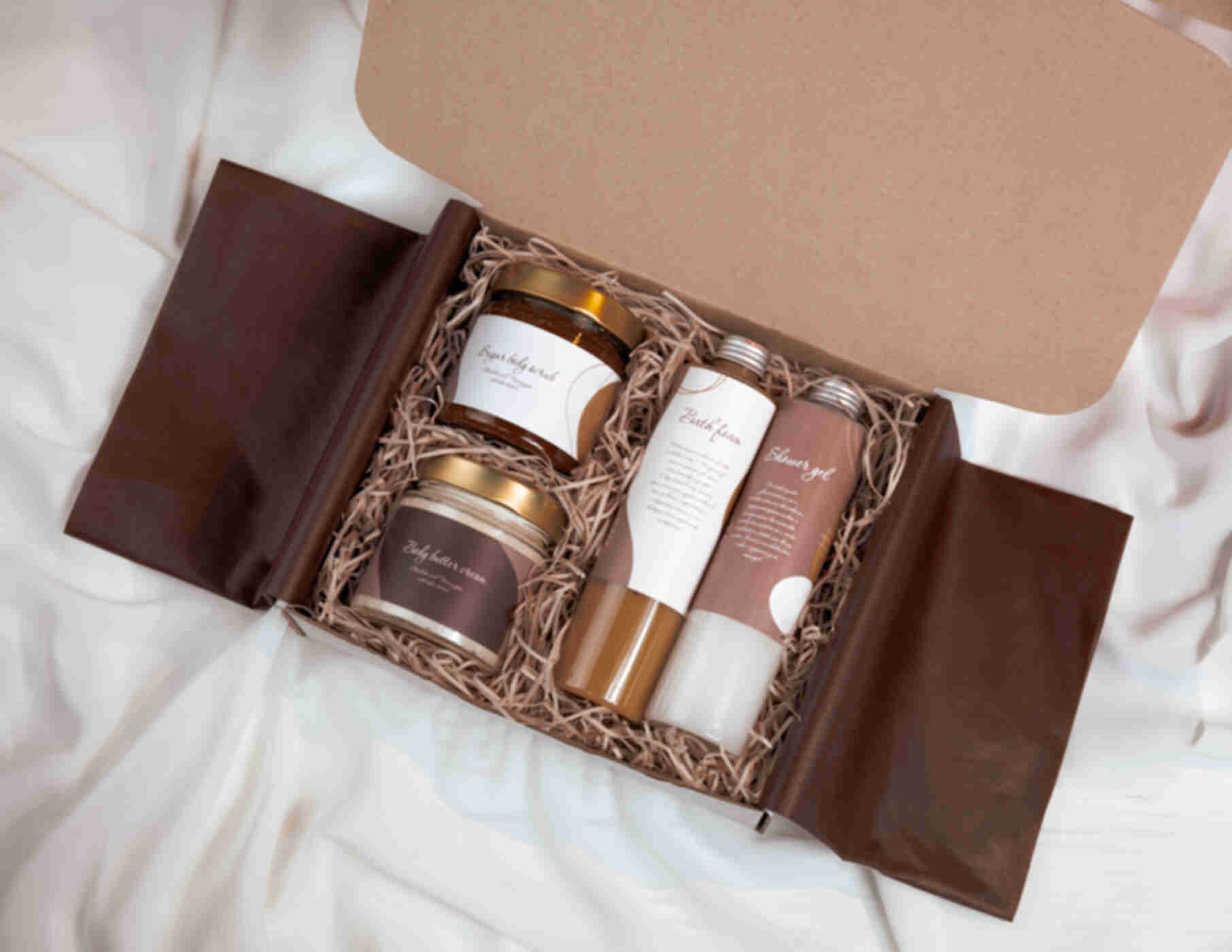 Spa box «Chocolate&Tiramisu» ⦁ Classic ⦁ Подарунковий бокс для дівчини - набір косметики для догляду за шкірою