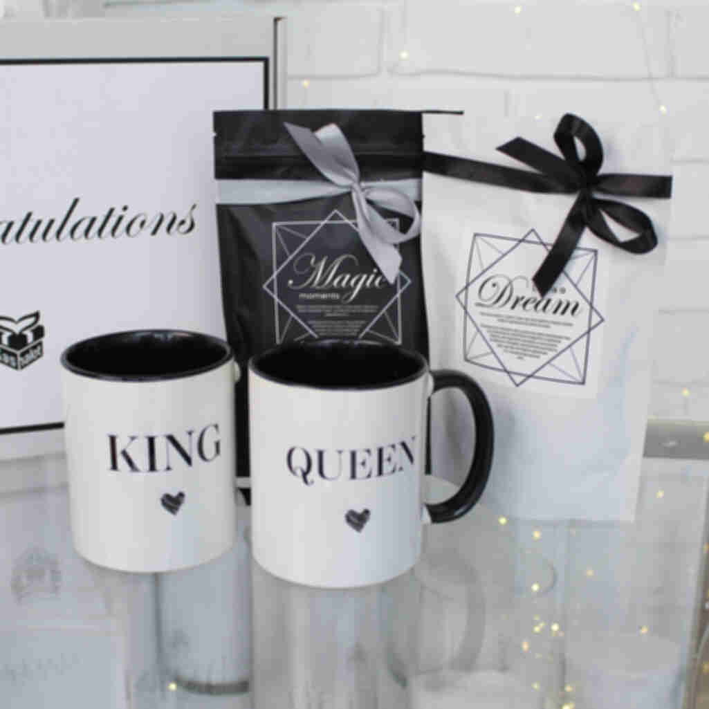 Подарунковий набір ❤ «King & Queen» ⦁ Подарунок коханій дівчині, дружині ⦁ Подарунок на весілля молодятам ⦁ Подарунок парі на річницюФото №1