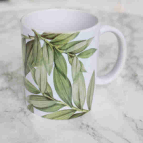 Чашка з тропічними листями
