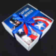 Подарункова коробка с декором Капітан Америка