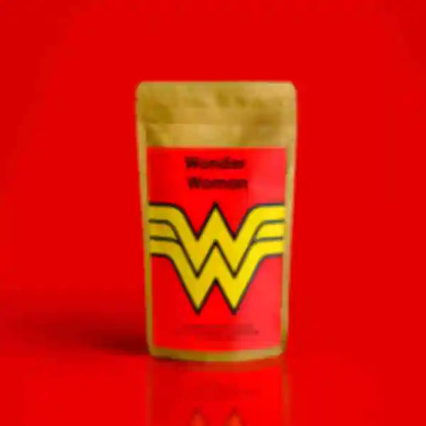 Конфетки Чудо-женщина ⦁ Сладкие сувениры для фаната комиксов и супергероев ⦁ Подарки поклоннику ДС