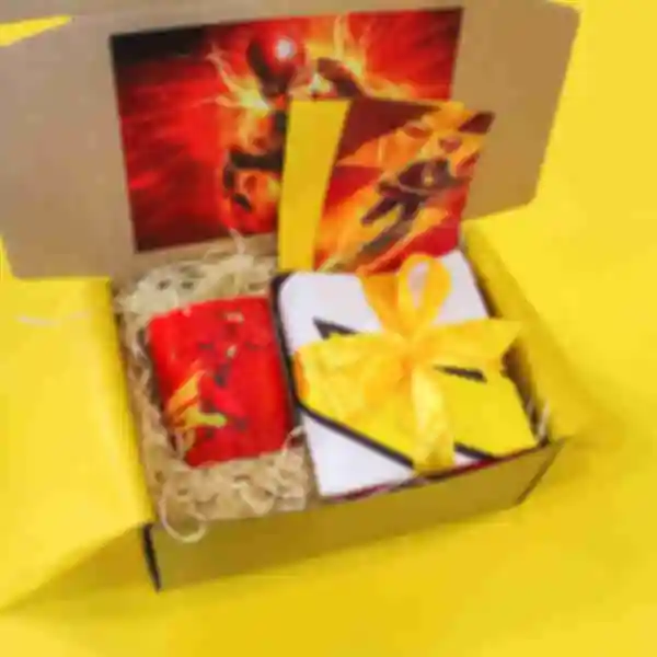 Бокс Flash ⦁ medium ⦁ Подарок фанату Флэша и ДС