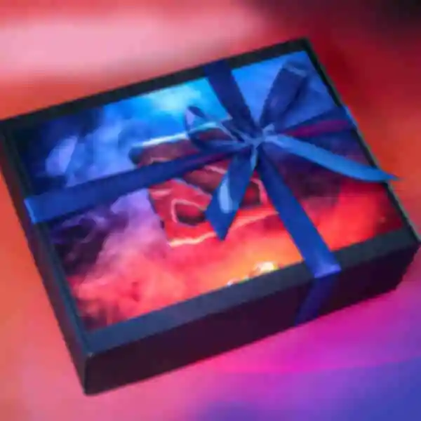 Подарункова коробка з декором Дота 2