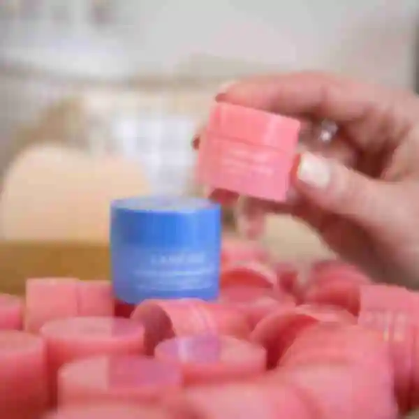 Маска для губ з ароматом ягід Laneige ⦁ Корейська доглядова спа-косметика для обличчя ⦁ Подарунок жінці чи дівчині