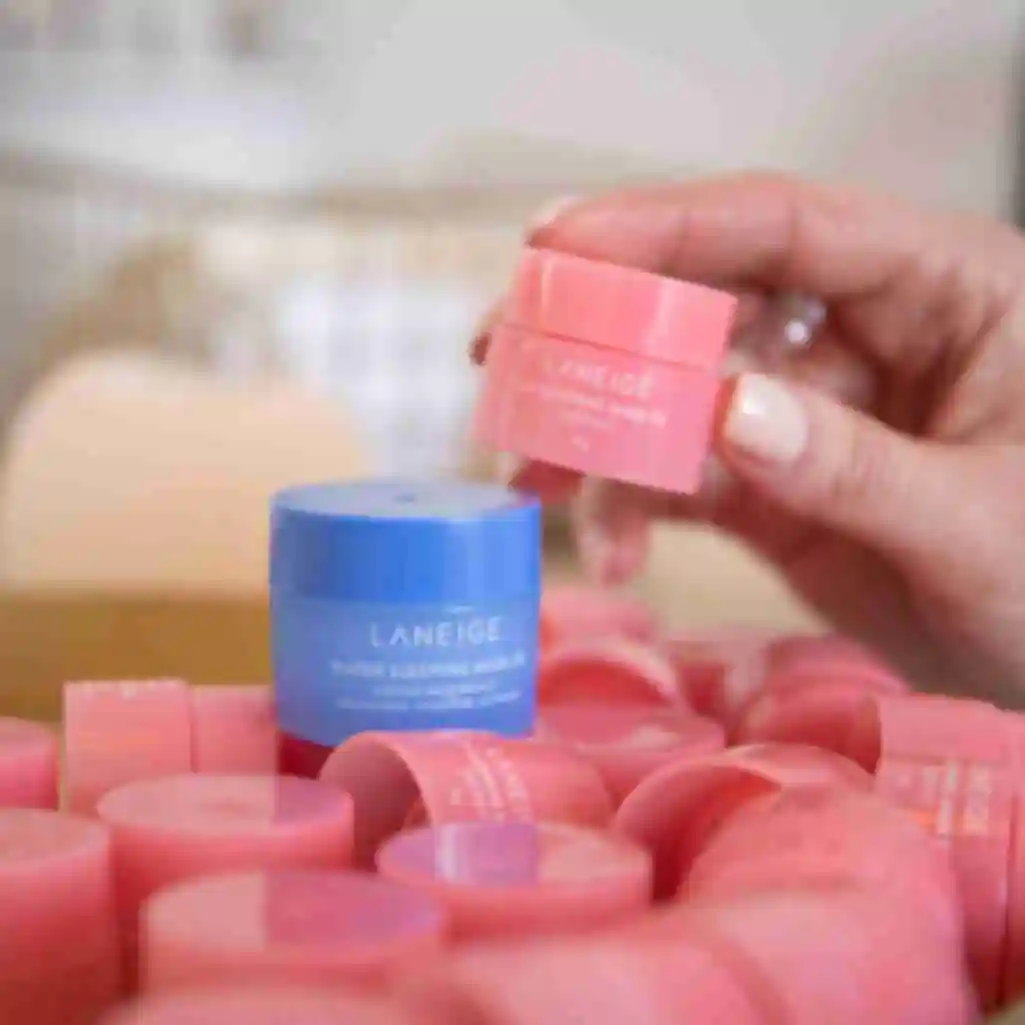 Маска для губ с ароматом ягод Laneige ⦁ Корейская уходовая спа-косметика для лица ⦁ Подарок женщине или девушке. Фото №7