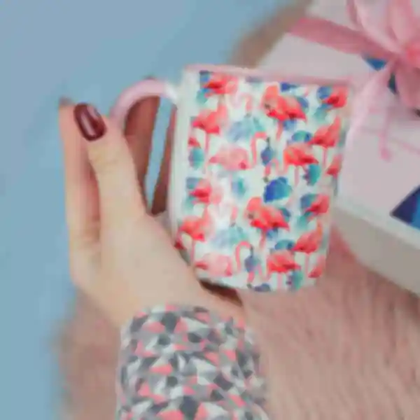 Чашка з фламінго ⦁ Мила дизайнерська кружка з принтом ⦁ Подарунок для дівчини, подруги фламінго
