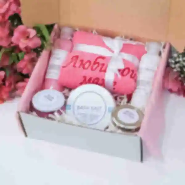 АРХИВ Spa box для мамы ⦁ Premium ⦁ Подарочный набор уходовой косметики для мамы