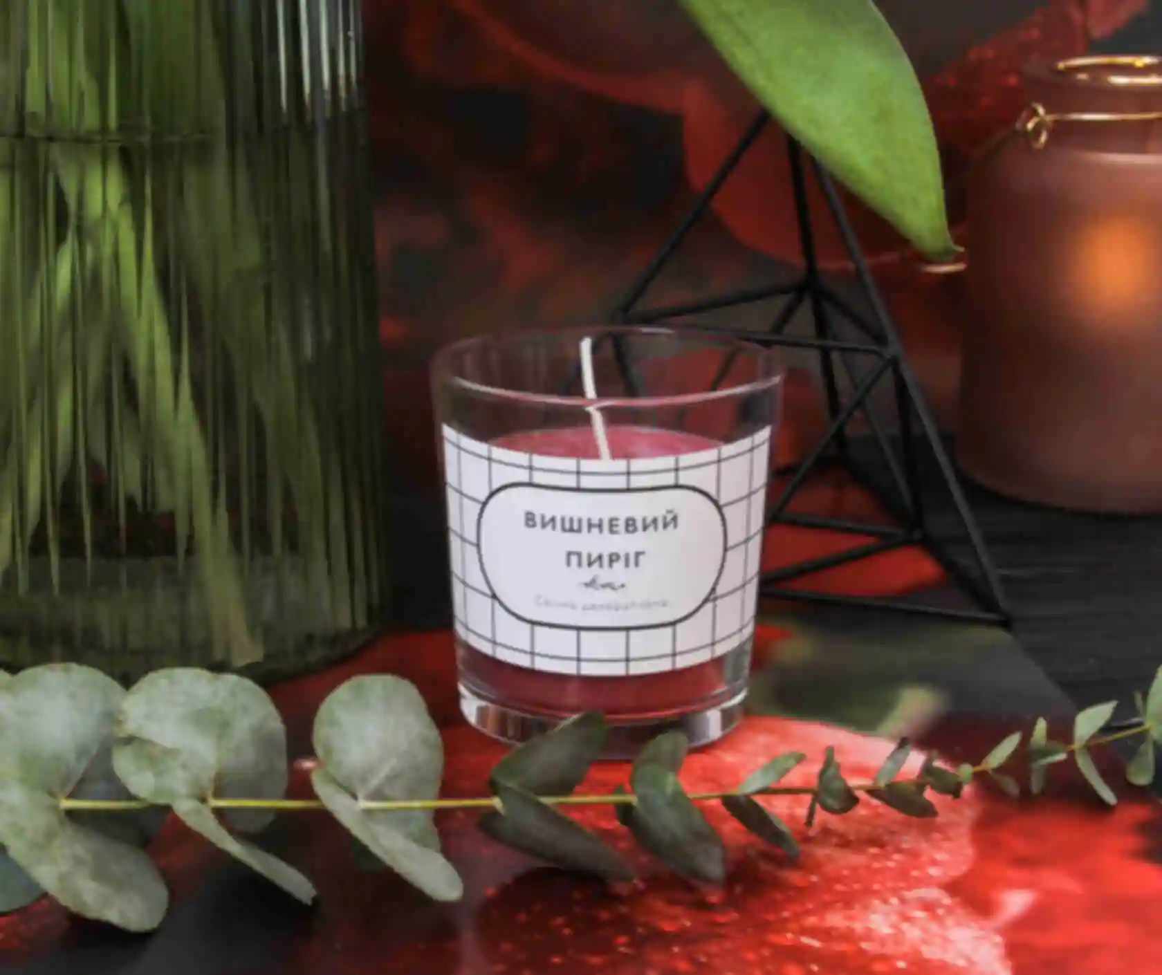 Дизайнерская свеча с ароматом вишневого пирога Strawberry max. Фото №6