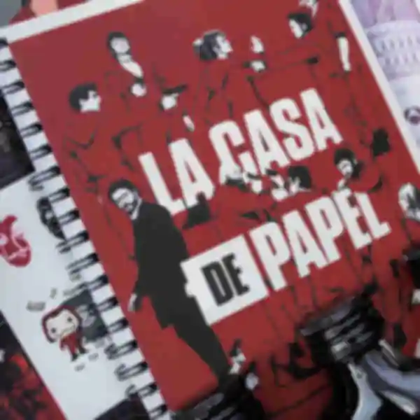 Тематический блокнот • Скетчбук Бумажный Дом • Подарок фанату сериала La Casa de Papel АРХИВ