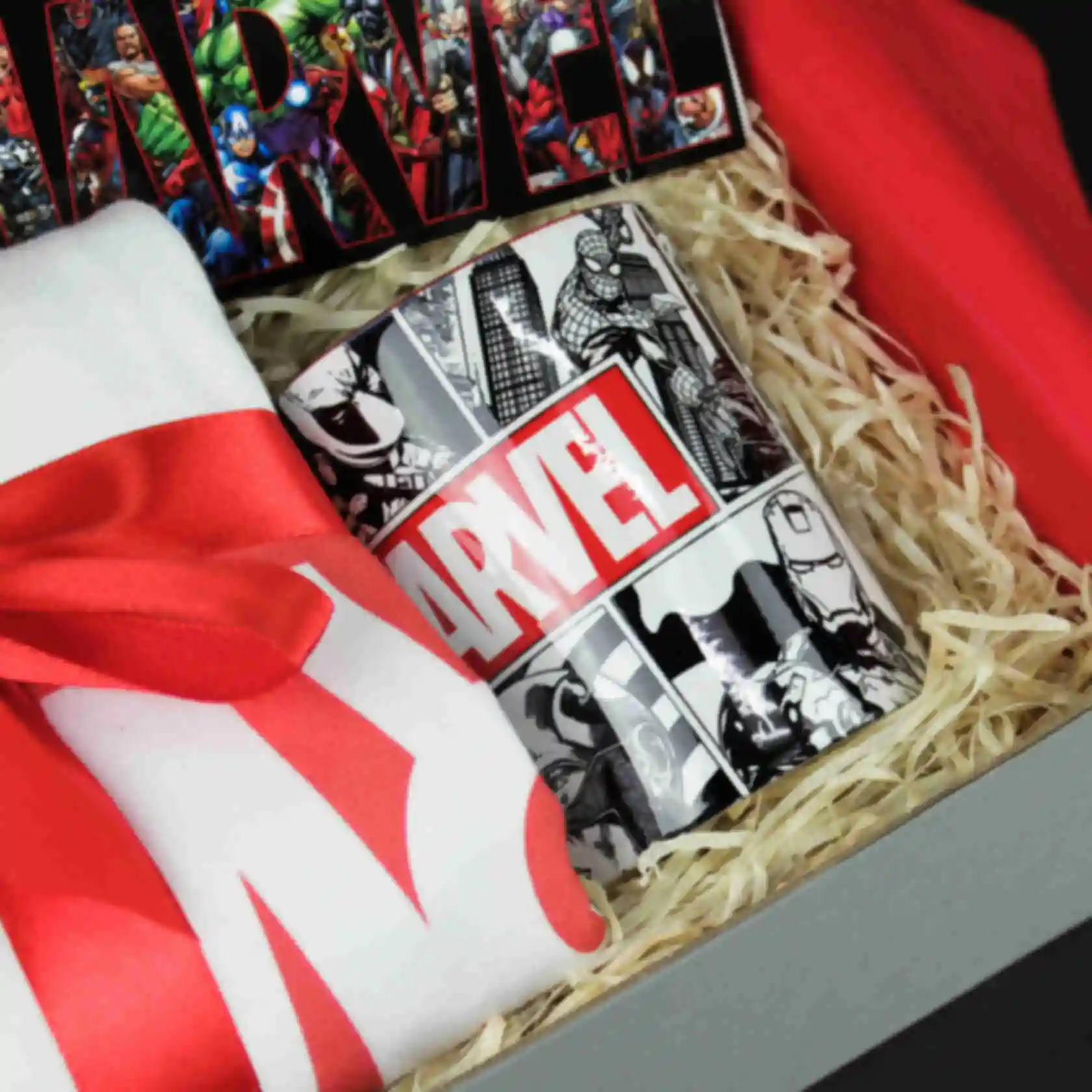 Бокс Marvel ⦁ medium ⦁ Подарок фанату Марвел. Фото №1