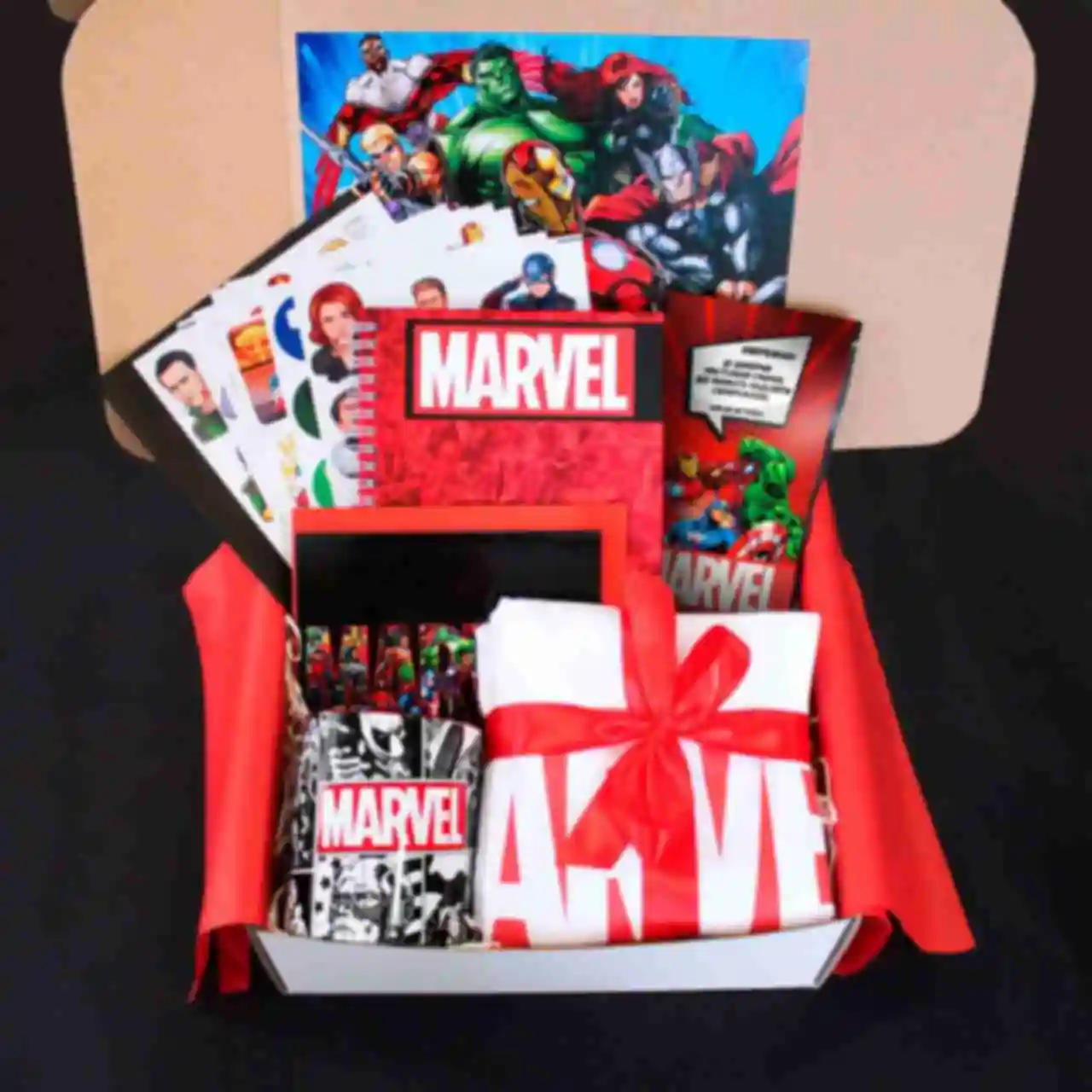 Бокс Marvel 2.0 ⦁ max ⦁ Подарунок фанату Марвел