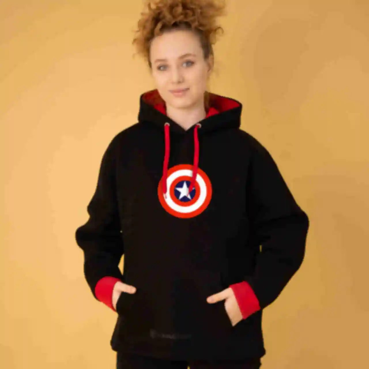 Худі • Щит Капітана Америки • Одяг з принтом Марвел Captain America • Мерч з супергероями Avengers • Подарунок Marvel