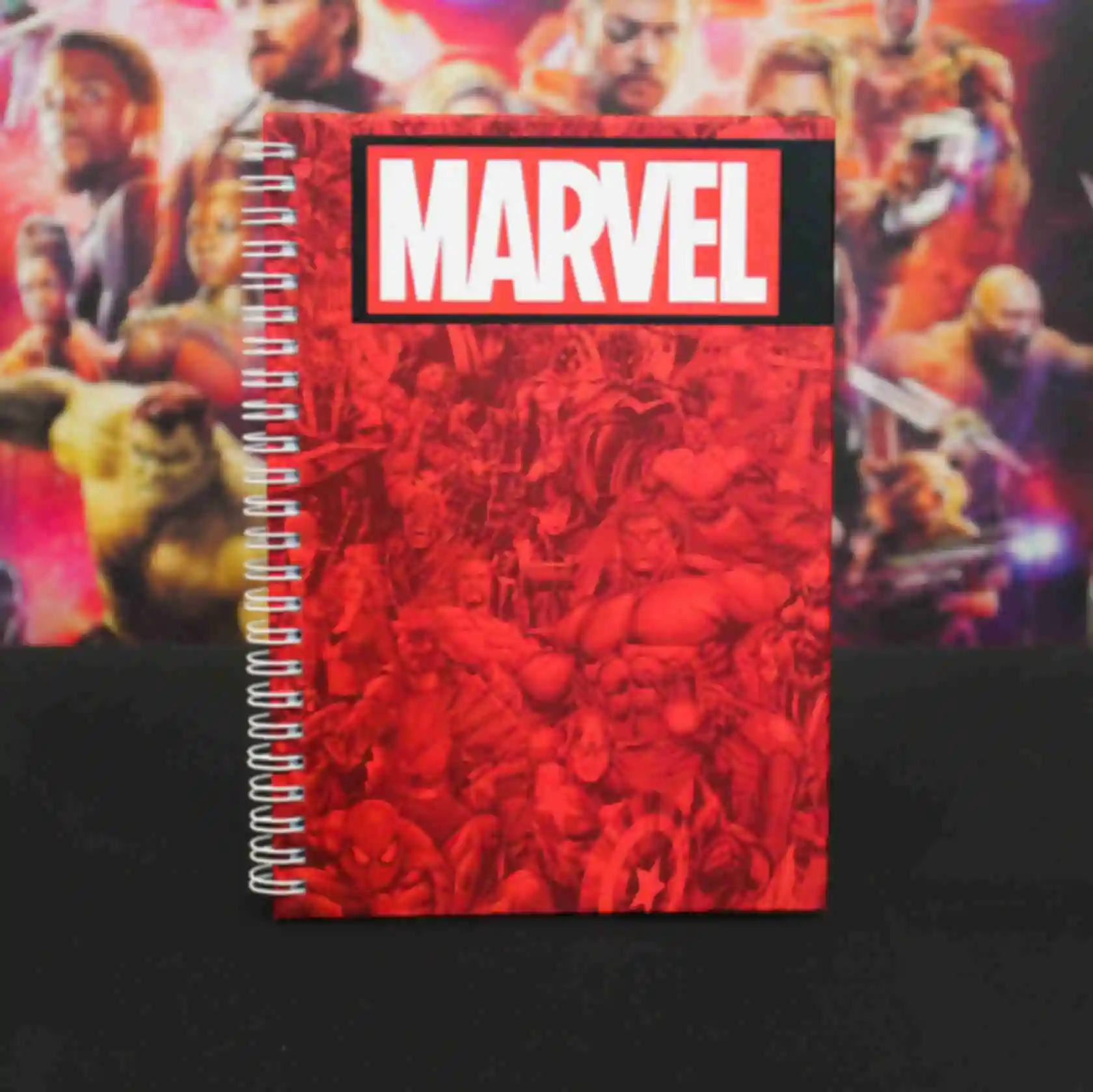 Блокнот • Скетчбук в стиле Марвел • Подарок фанату Marvel • Тематические сувениры. Фото №1