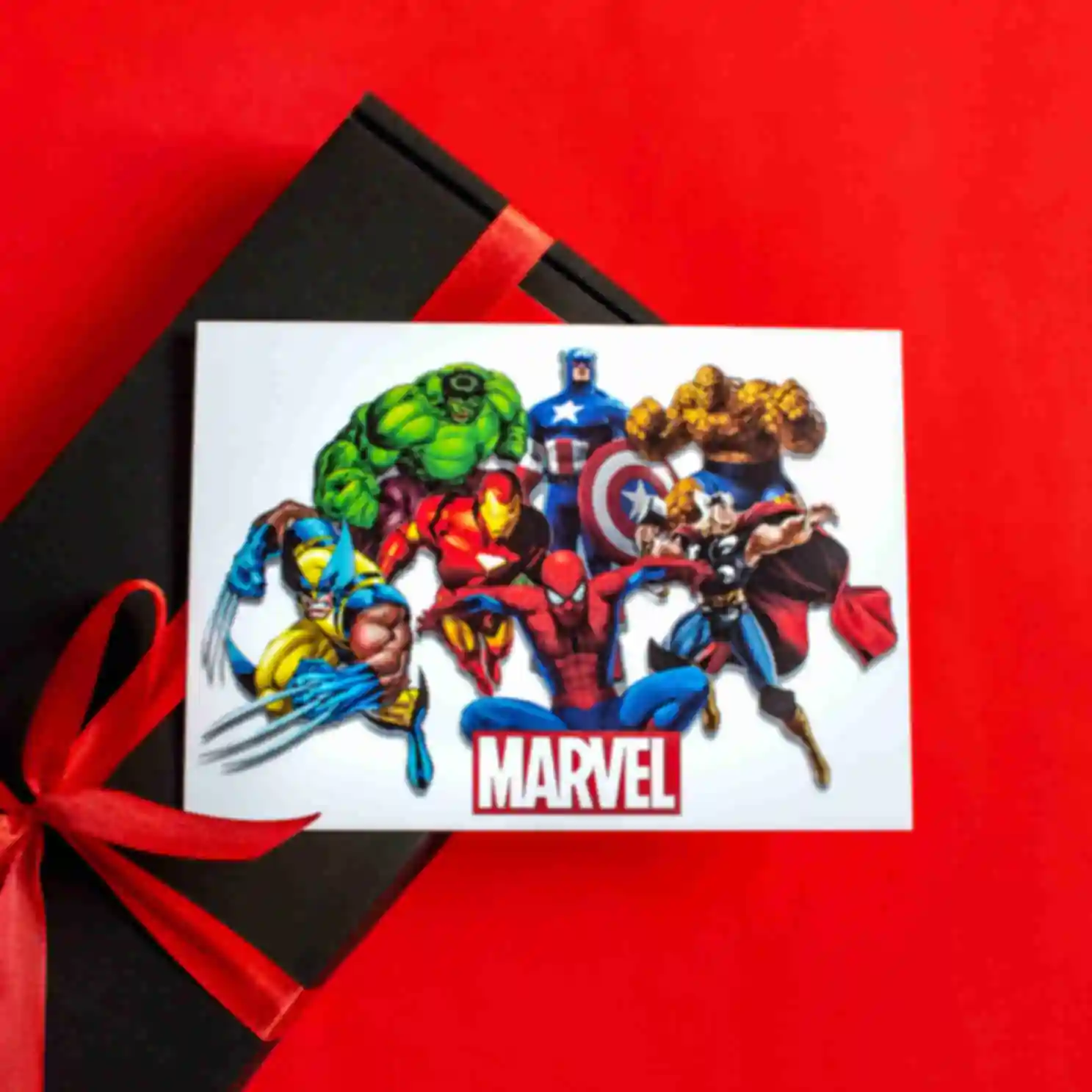Листівка в стилі Marvel • Подарунок фанату Марвел • Сувеніри з супергероями