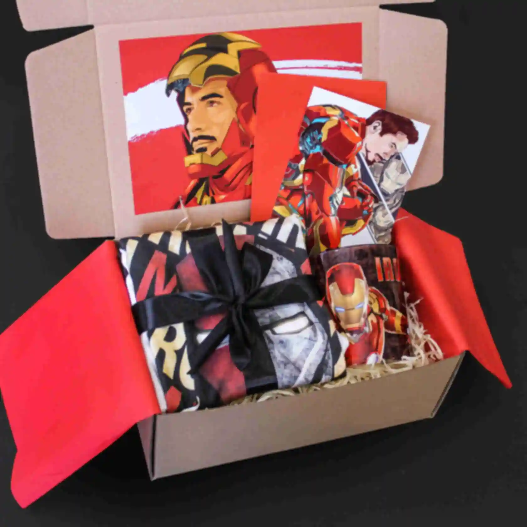 Бокс Железный человек ⦁ medium ⦁ Iron Man ⦁ Набор Marvel ⦁ Подарок фанату Марвел