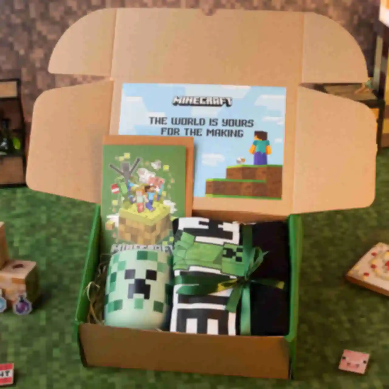 Бокс Minecraft • Medium • Подарунковий набір за грою Майнкрафт