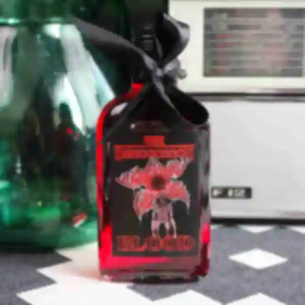 Сироп-бутылочка с кровью Демогоргона • Очень странные дела • Подарки в стиле сериала Stranger Things