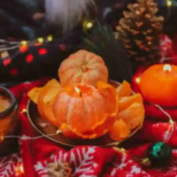 Соєва свічка у формі очищенного мандарину • М • Новорічні подарунки • Сувеніри