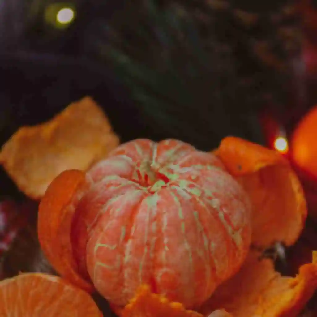 Соєва свічка у формі очищенного мандарину • М • Новорічні подарунки • СувеніриФото №4