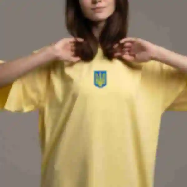 Футболка OVERSIZE №4 • Герб Украины •  Патриотические сувениры Украина, желтая