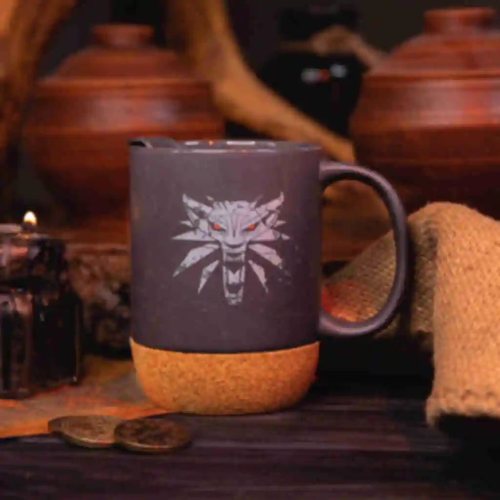 Термокружка з кришкою та корковим дном ║ Керамічна чашка Witcher ║ Сувеніри геймеру за Відьмаком