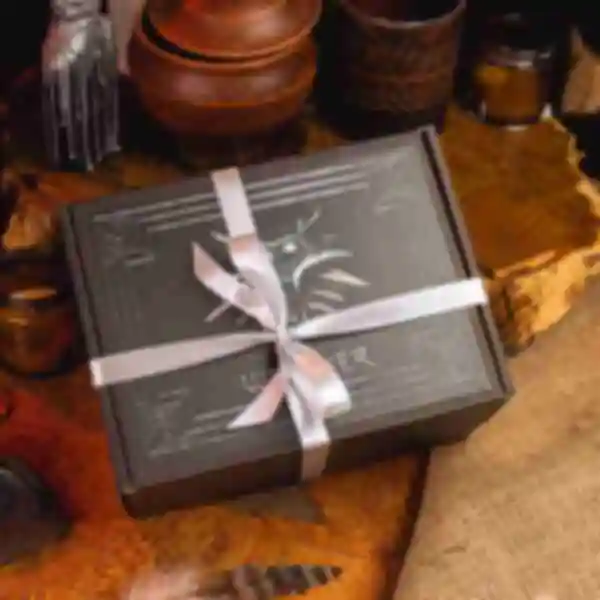 Подарочная коробка с декором Witcher mini